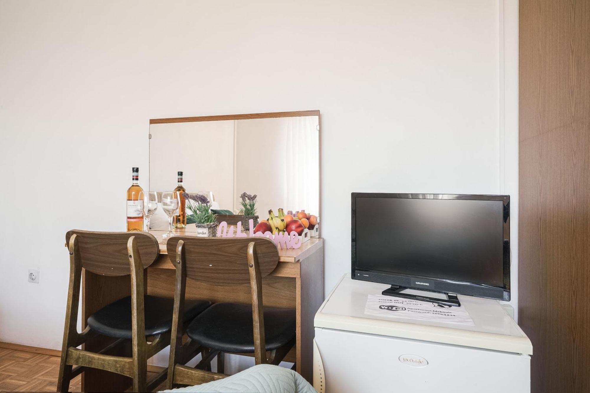 Apartment And Rooms Mrkovic Vodice Zewnętrze zdjęcie