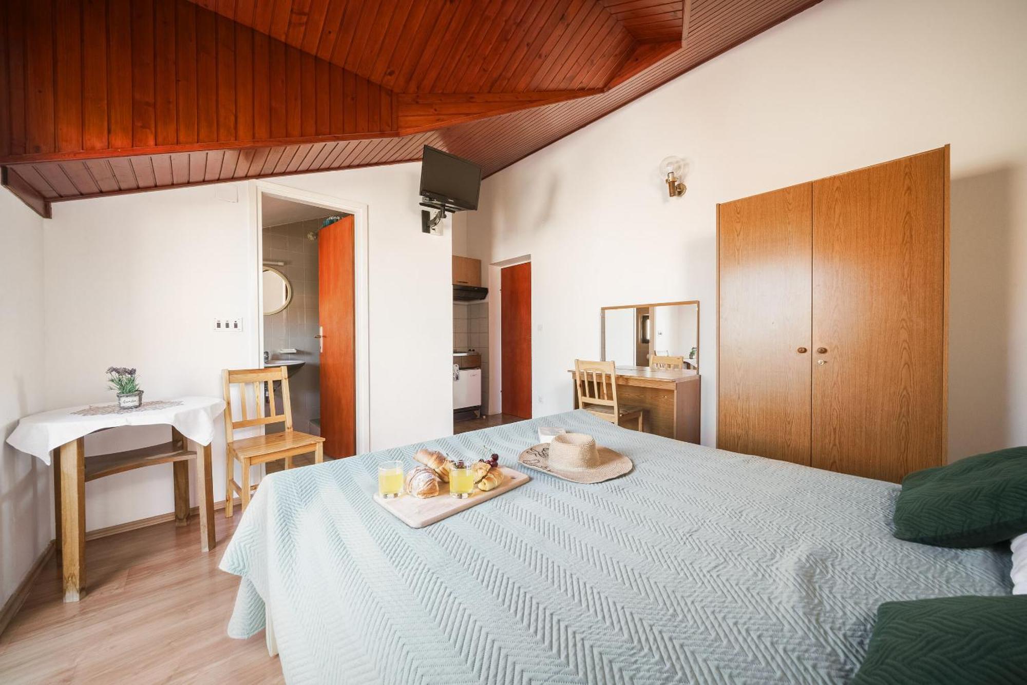 Apartment And Rooms Mrkovic Vodice Zewnętrze zdjęcie