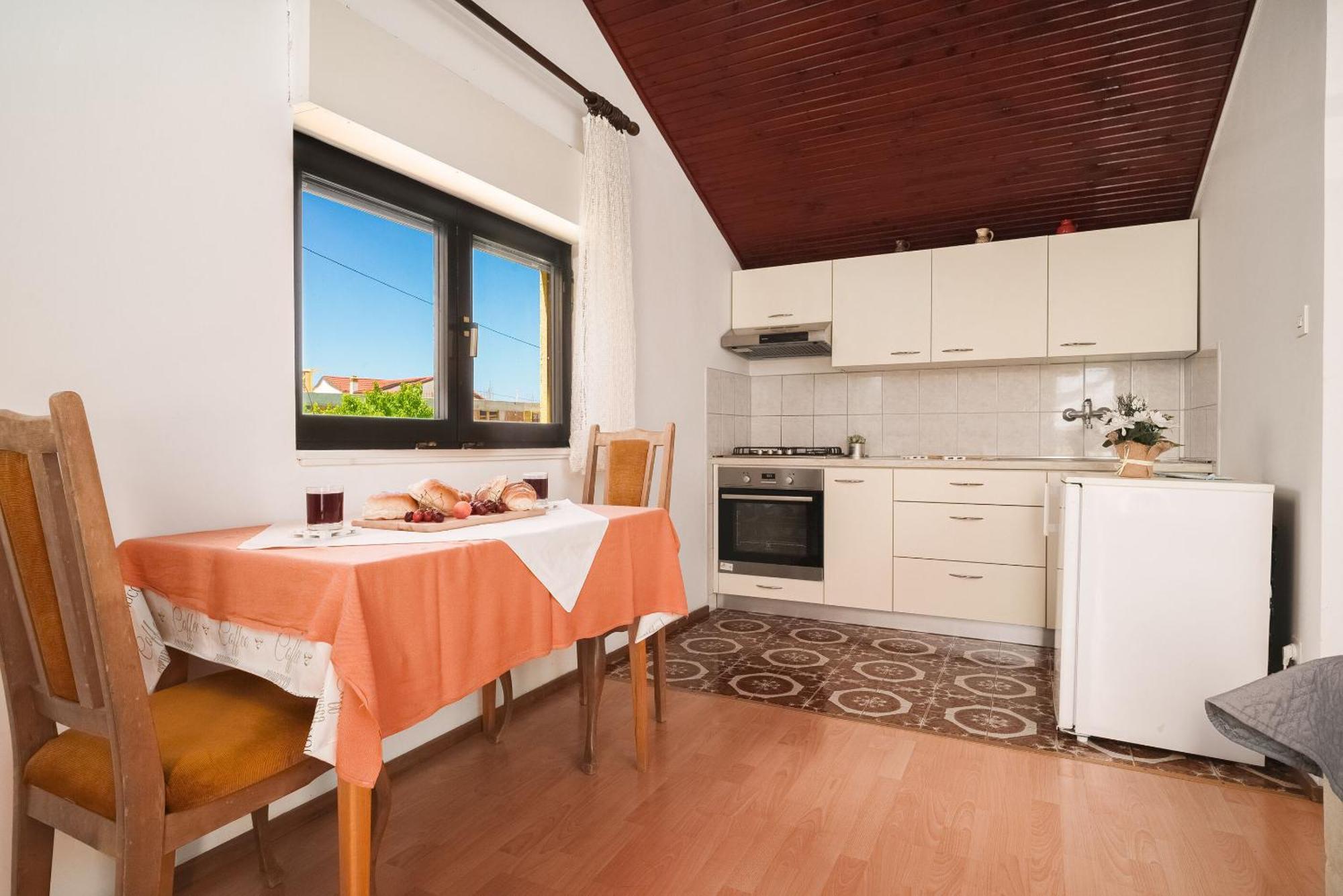 Apartment And Rooms Mrkovic Vodice Zewnętrze zdjęcie