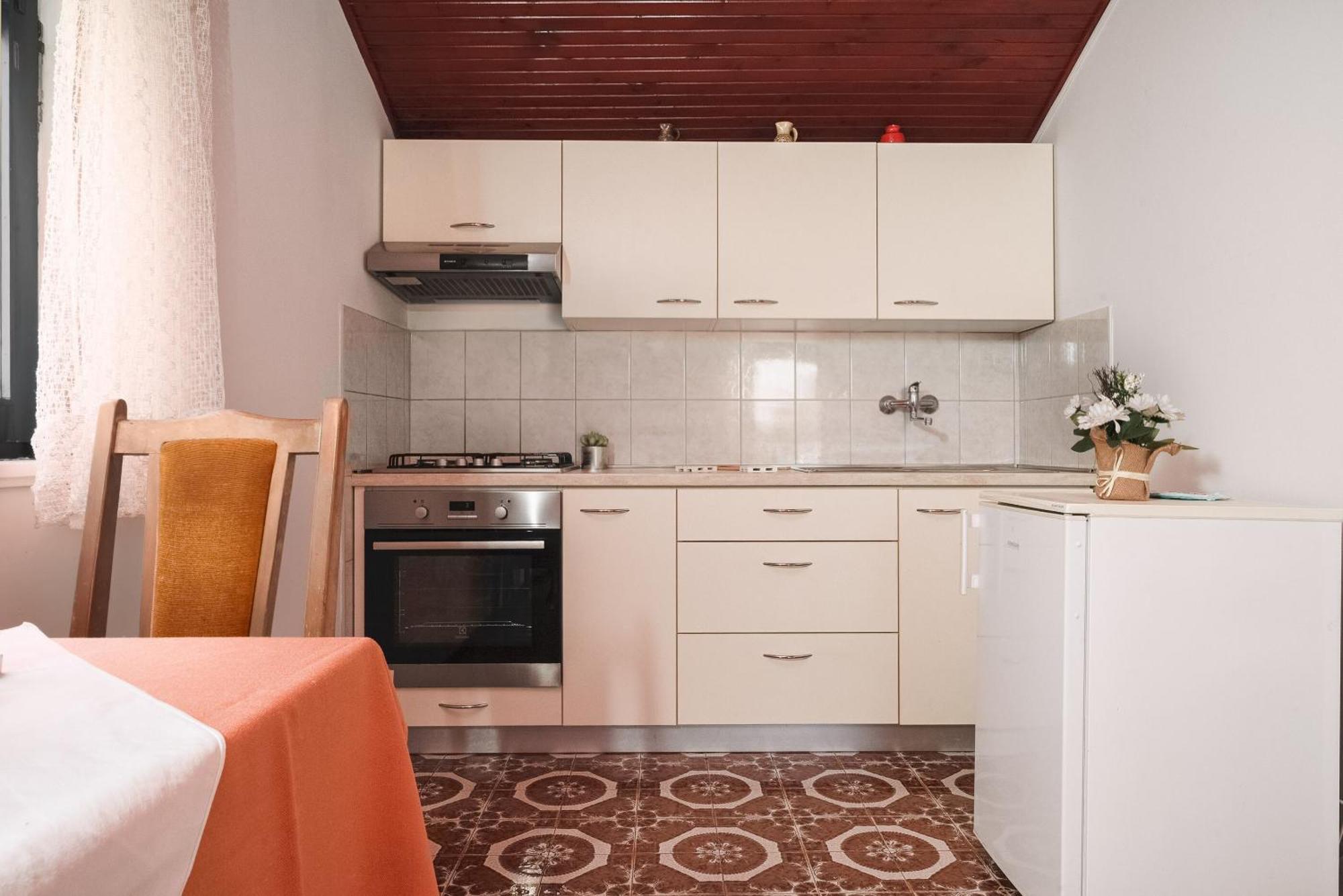 Apartment And Rooms Mrkovic Vodice Zewnętrze zdjęcie