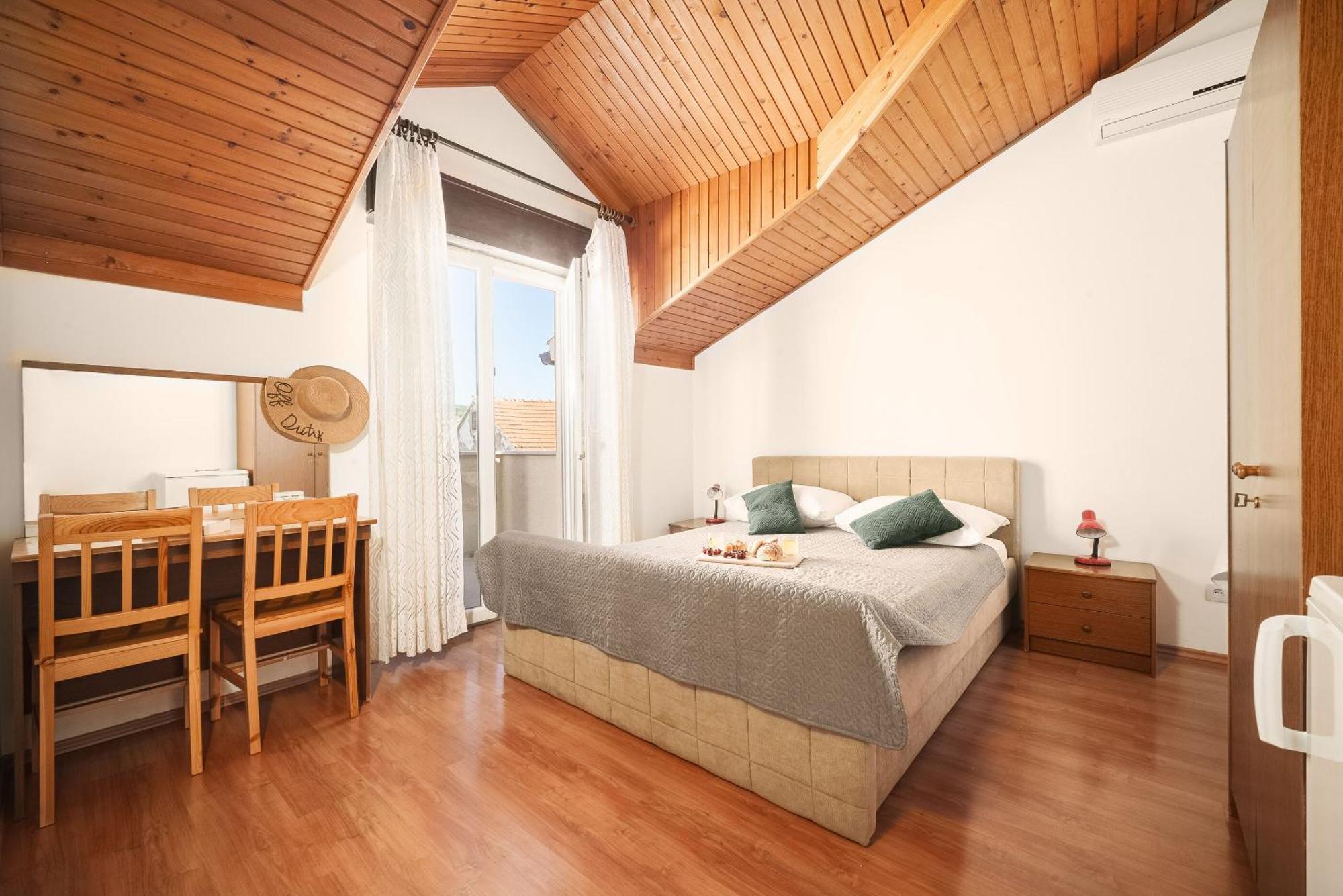 Apartment And Rooms Mrkovic Vodice Zewnętrze zdjęcie